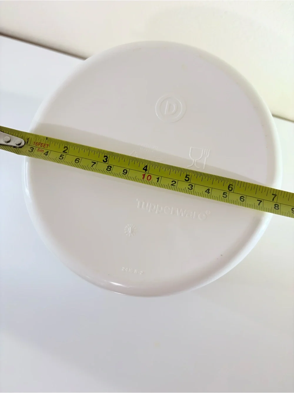 Tupperware 